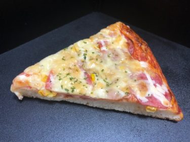 鎌倉ベーカリーのマルゲリータピザ