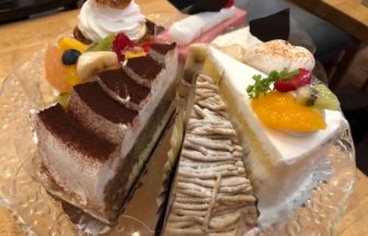 タクカフェ 種類豊富なケーキ1