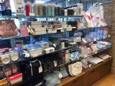 アフタヌーンティー・店内風景2(リビング)