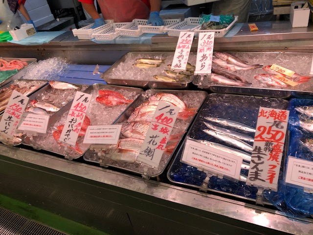 生鮮市場・角上の魚類コーナー2