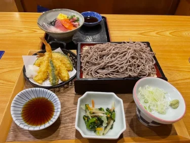 夢庵・てんせいろそばと小海鮮丼膳2