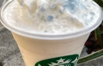 スターバックス・マカデミアホワイトスノーチョコ フラペチーノ