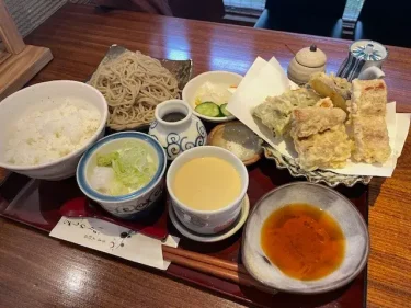 ほりのうち・日替わり膳(うなぎの白焼きと野菜の天ぷら)1