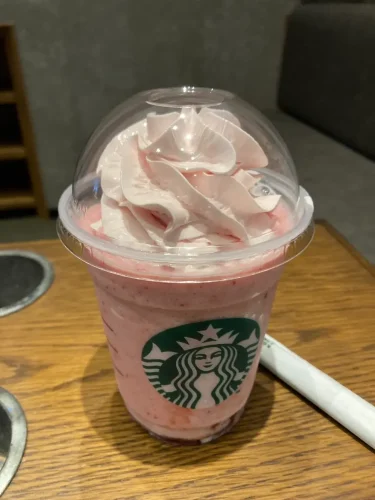 スターバックス・My フルーツ³ フラペチーノ® ストロベリー
