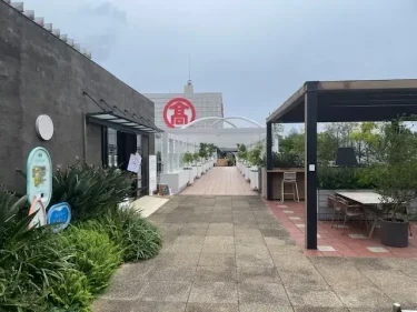 玉川高島屋の屋上庭園・連絡通路1