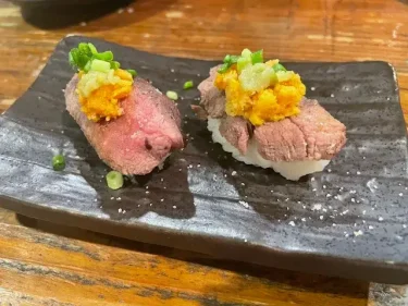 マニトン・黒毛和牛サーロインの肉寿司(誕生日特典)