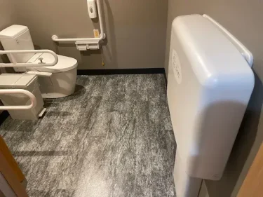 とんでん・おむつ交換台