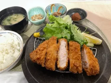 越玄一斗・豚ロースの大判カツレツ