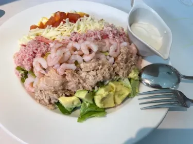 シーフードジョーズ・コブサラダ