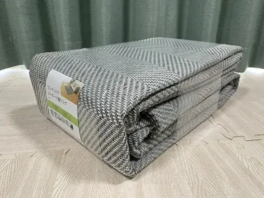 ニトリ・ジャカード織りラグ