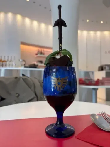 アルトニア(ドラクエ)・ロトのつるぎ(伝説のパフェ)