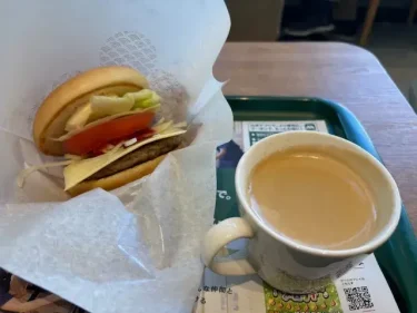 モスバーガー・モーニング野菜チーズバーガー