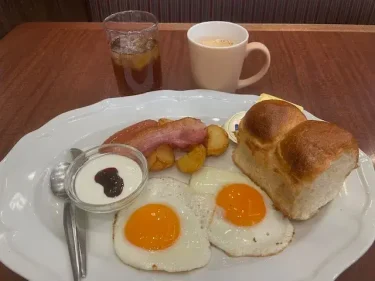 ロイヤルホスト・フライドエッグプレート