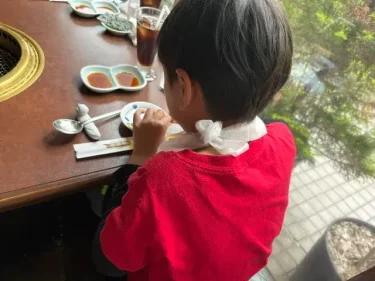 壱語屋・食事風景